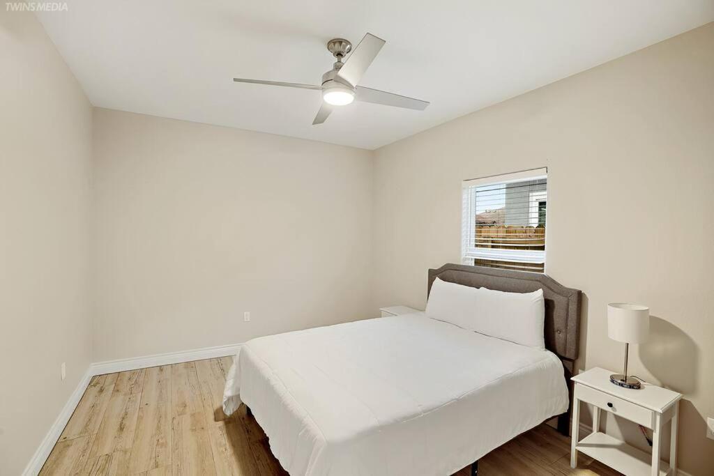 Luxurious Coastal Retreat Brand New 4Br Home With Fast Wifi, 15 Min To Beach! Corpus Christi Exterior photo