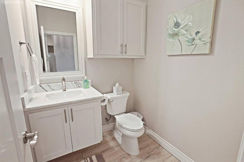 Luxurious Coastal Retreat Brand New 4Br Home With Fast Wifi, 15 Min To Beach! Corpus Christi Exterior photo